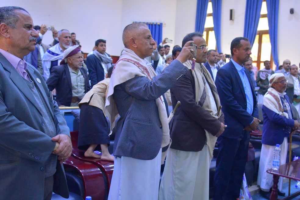 الماجستير بامتياز للباحث/ عبدالمجيد الحيي في العلوم السياسية