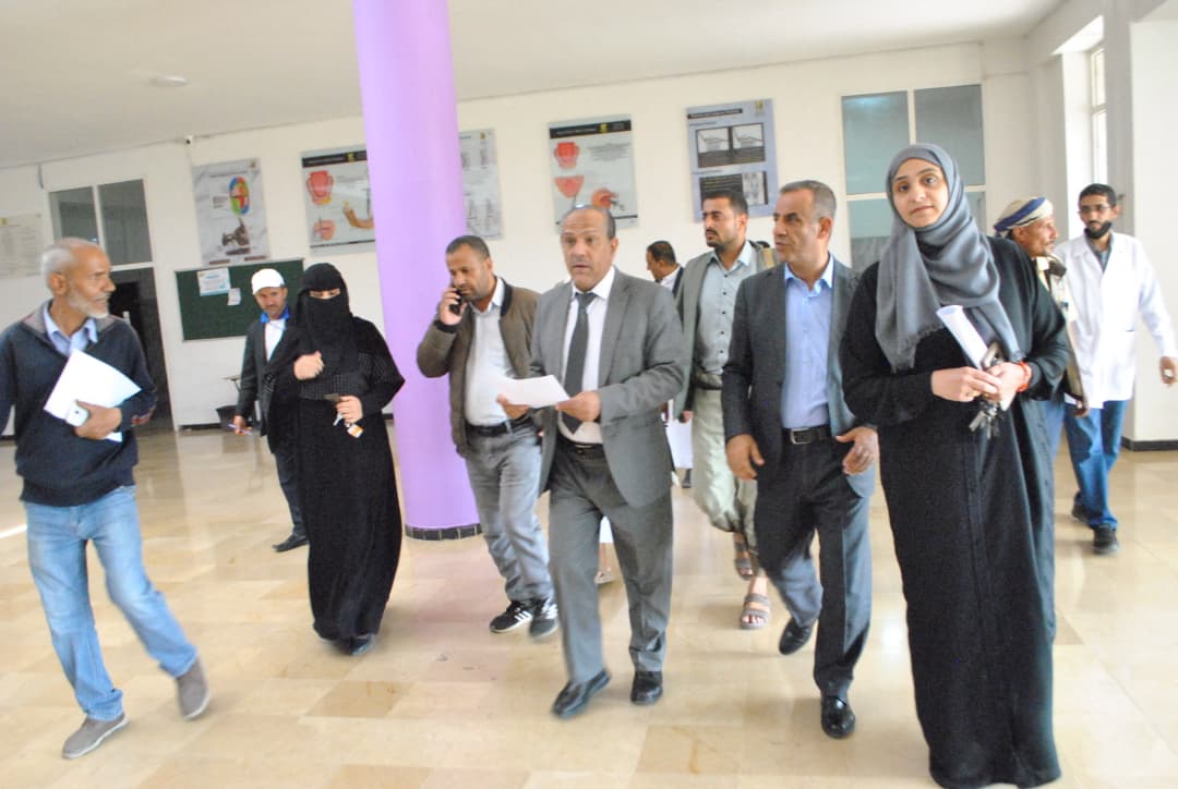 رئيس الجامعة يوجّه بتعزيز التميز الأكاديمي والسريري في كلية طب الأسنان.