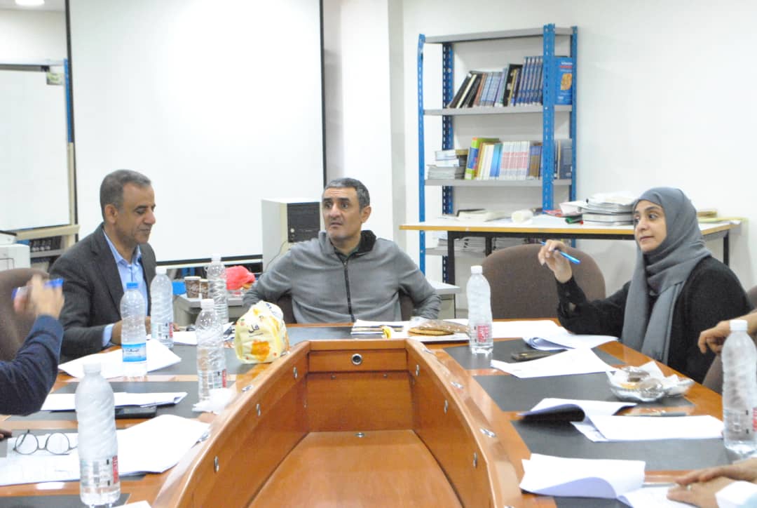 مجلس كلية طب الأسنان يناقش أوضاع الطلاب وسير الامتحانات النصفية بحضور رؤساء الأقسام