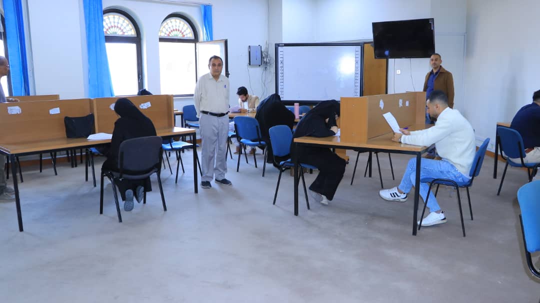 كلية الطب بجامعة صنعاء تُجري امتحانات القبول والمفاضلة لبرنامج ماجستير علم الدم
