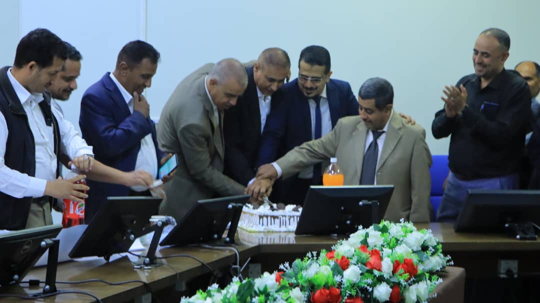 كلية الطب بجامعة صنعاء تحتفي بنيل أمينها الدكتور مروان المخلافي درجة الدكتوراه بامتياز