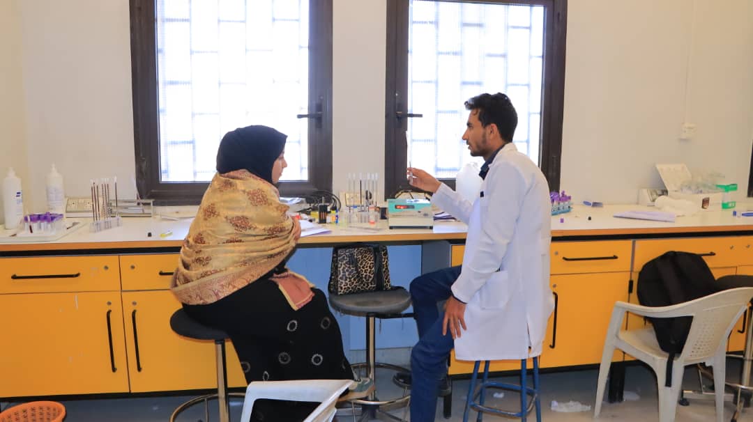 كلية الطب جامعة صنعاء تدشن الامتحانات العملية والشفوية لمقرر "الدم واللمف" لطلبة المستوى 2