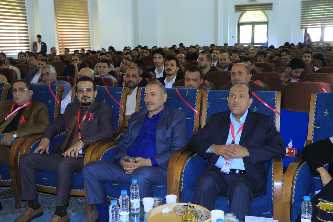 كلية الطب والعلوم الصحية تقيم اليوم العلمي الثاني لجراحة أورام الثدي