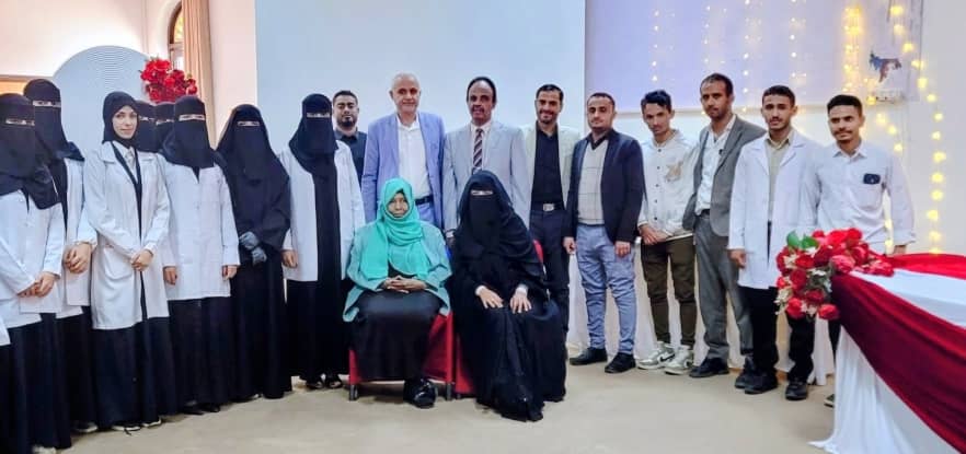 سمناراً علمياً  يناقش «دور مديري التمريض في تحسين سلامة المرضى» لطلبة شعبة التمريض