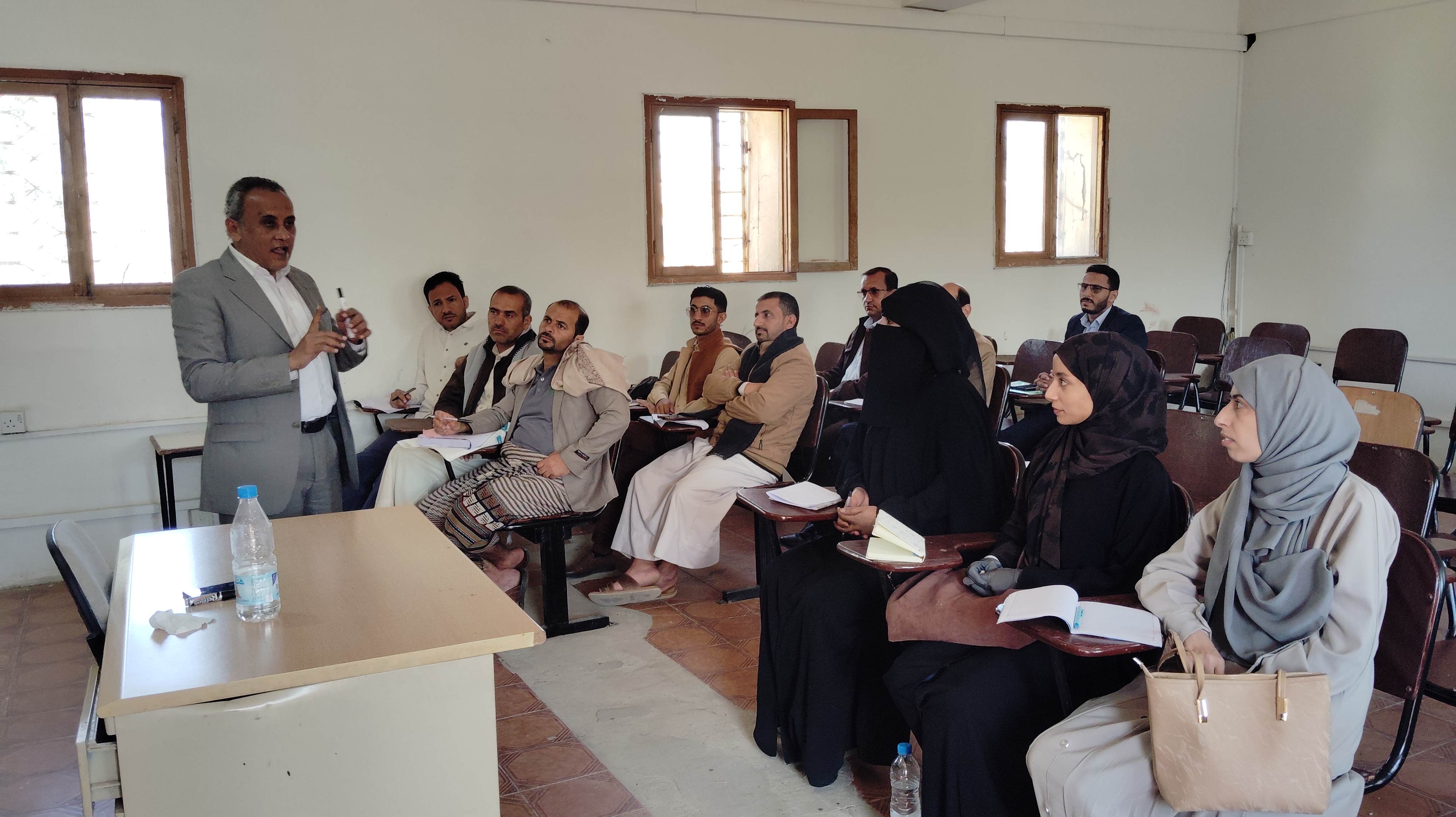 كلية الإعلام بجامعة صنعاء تدشّن الدراسة لطلبة الدراسات العليا للفصل الأول من العام 1448هـ