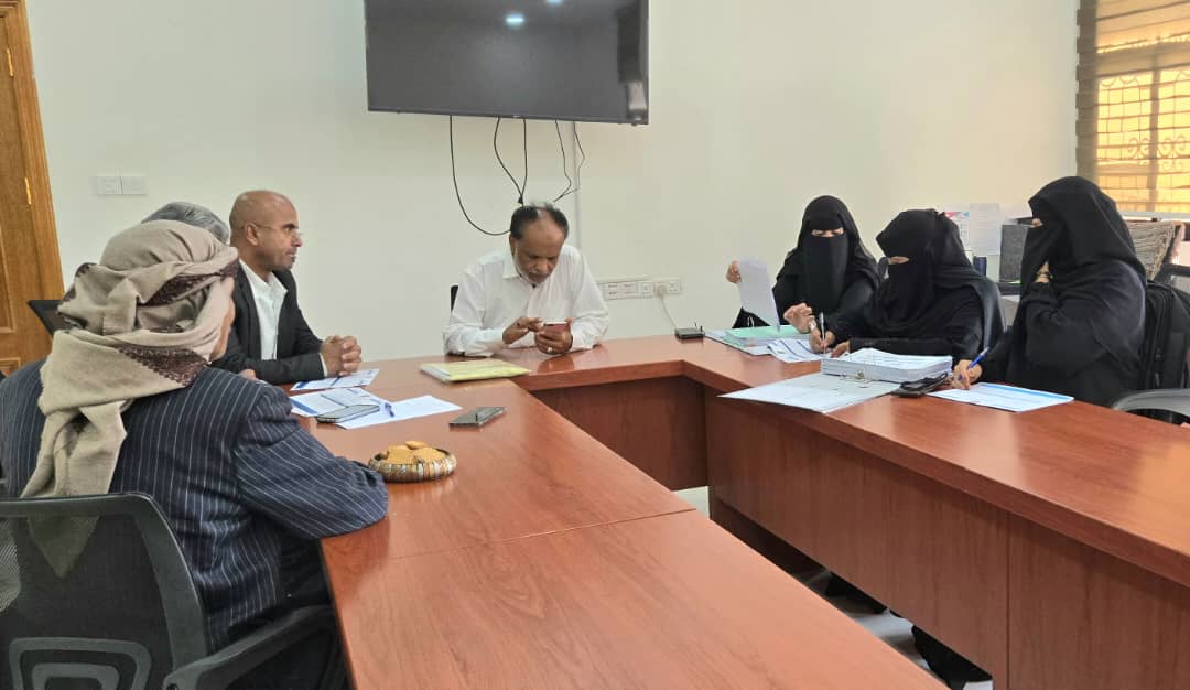لجنة تقييم من مركز التطويروضمان الجودة تتفقد وتُقيّم إجراءات الدراسات العليا بكلية البترول