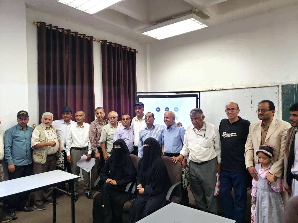 قسم الاقتصاد الزراعي بكلية الزراعة يناقش خطة رسالة ماجستير للباحثة إشراق الحزورة