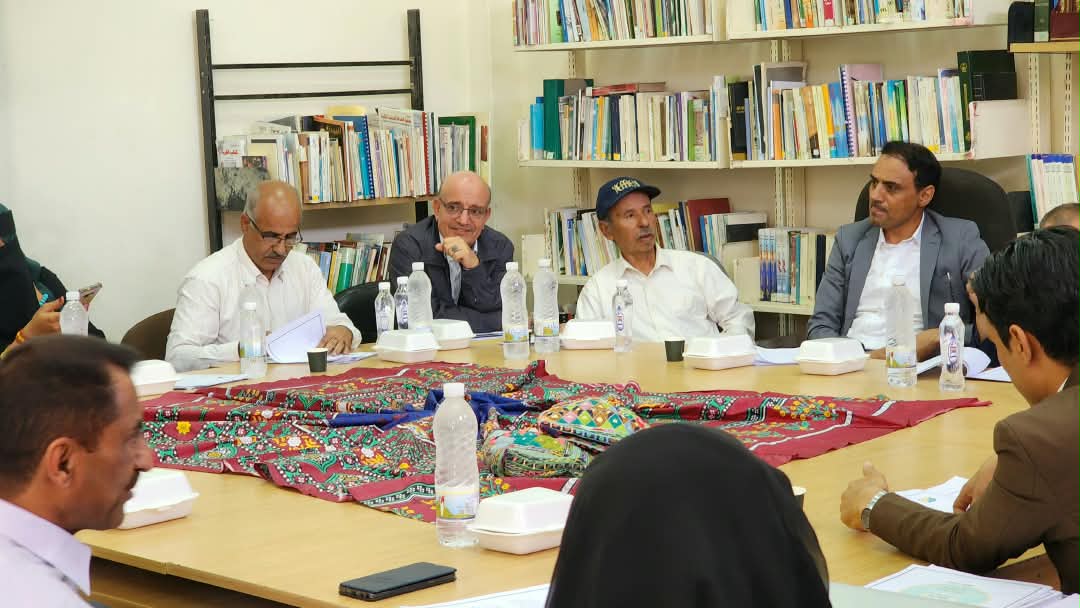 قسم الآثار والسياحة بجامعة صنعاء يناقش خطة ماجستير   للباحثة: غيداء محمد صالح البداي