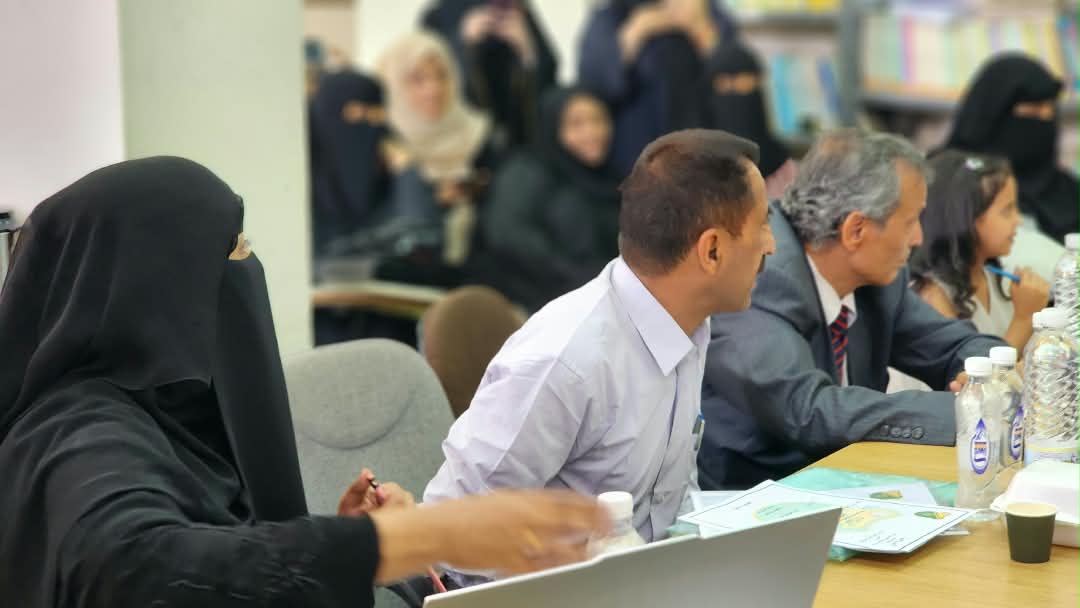 قسم الآثار والسياحة بجامعة صنعاء يناقش خطة ماجستير للباحثة: أماني علي يحيى مارش