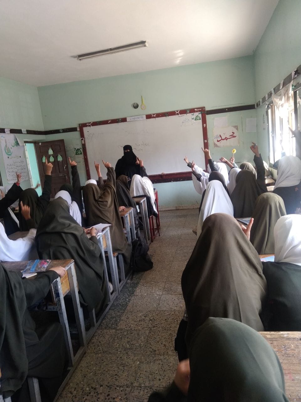 متدربات الخدمة الاجتماعية بكلية الآداب والعلوم الإنسانية جامعة صنعاء ينمّين الوعي الدراسي
