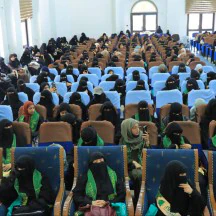كلية الصيدلة تحتفي بالمولد النبوي وتكرّم المتفوقين والأوائل