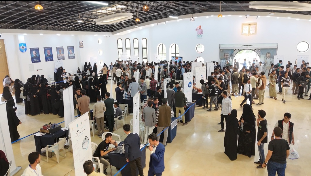 رئيس جامعة صنعاء يفتتح معرض (نواة 2026م )