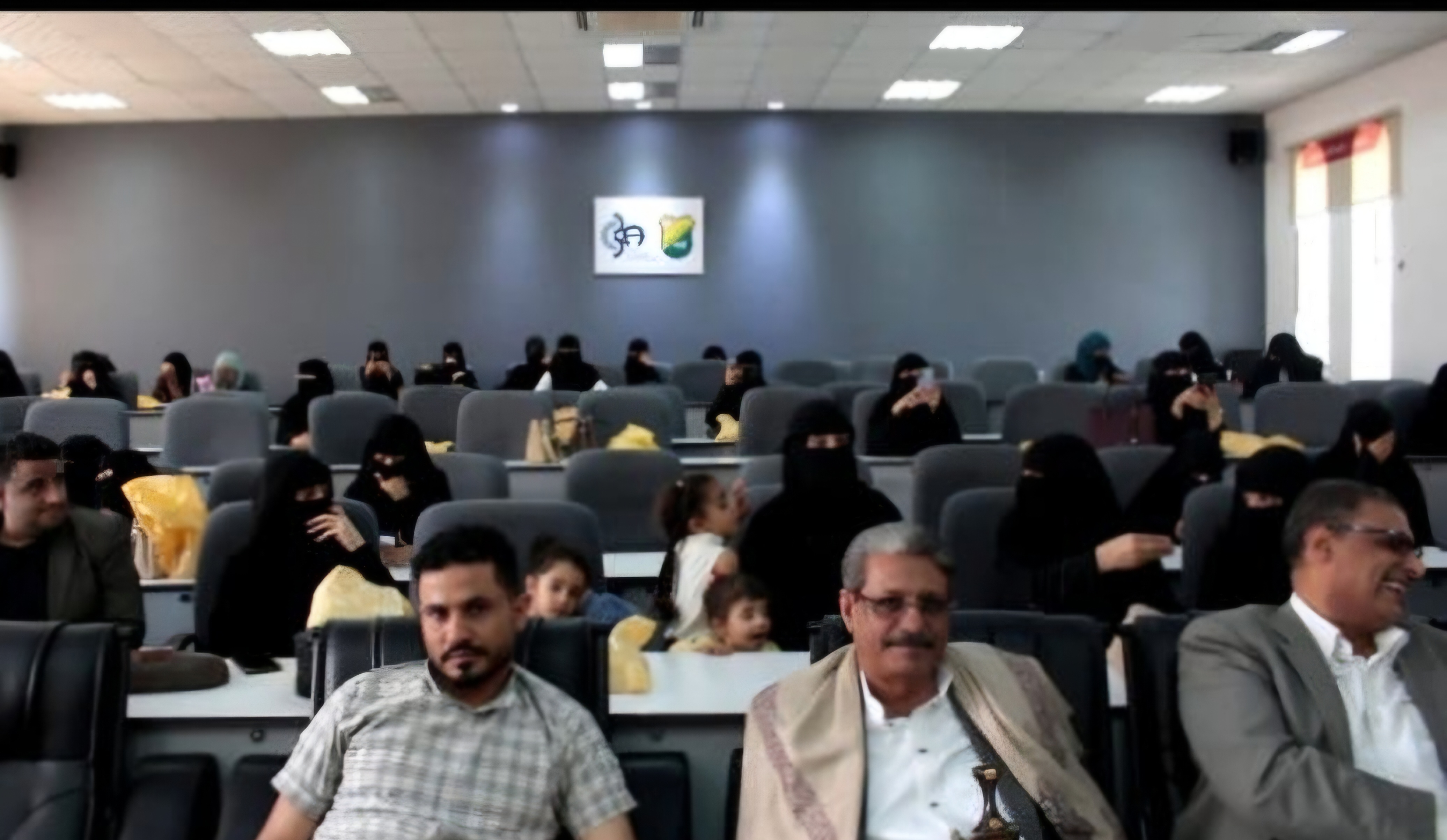 الماجستير بامتياز للباحث محمد عبدالوهاب  المحفدي في تخصص الترجمة