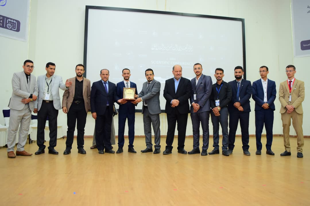 اختتام المؤتمر العلمي الـ38 لمناقشة أبحاث تخرج أطباء الدفعة الثامنة والثلاثين بكلية الطب ج
