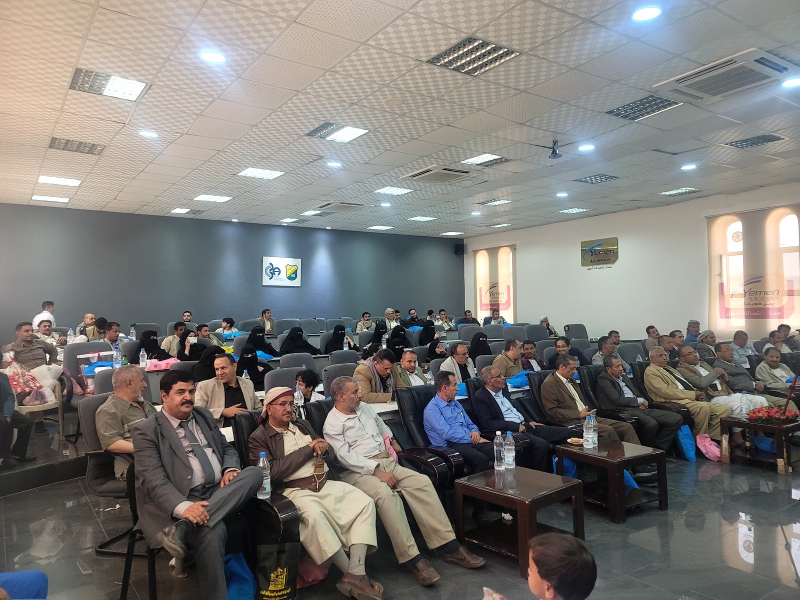 الباحث صلاح أحمد  معوضة ينال درجة الماجستير في الأدب الإنجليزي بكلية اللغات