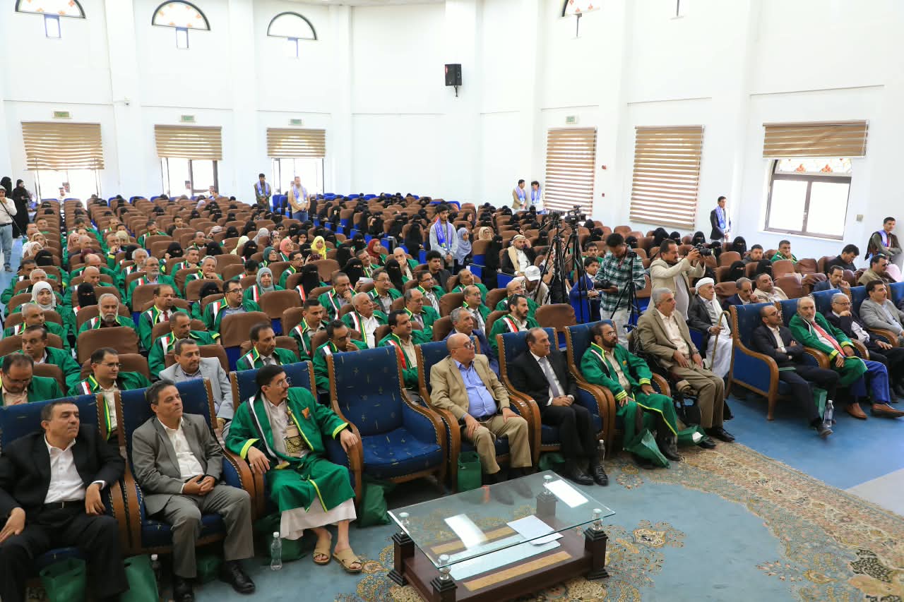 جامعة صنعاء تكرّم 102 من علماءها وباحثيها وتؤكد توجيه البحث العلمي لخدمة المجتمع