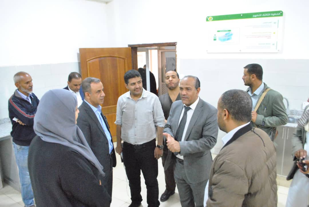 رئيس الجامعة يوجّه بتعزيز التميز الأكاديمي والسريري في كلية طب الأسنان