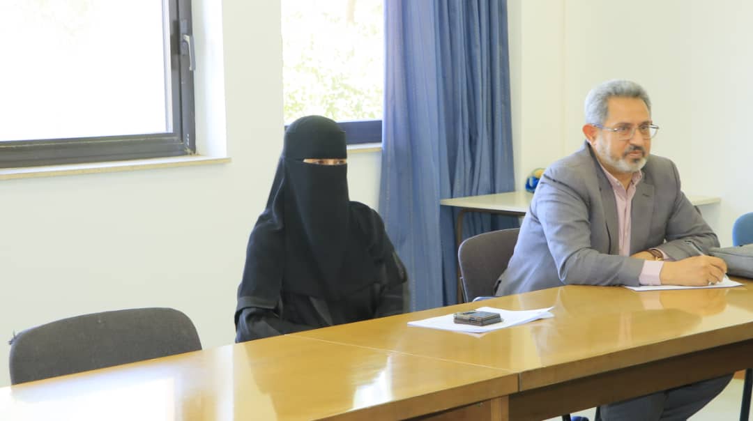 رئيس الجامعة يبحث تطوير الأداء الأكاديمي وتعزيز الجودة في كلية الطب والعلوم الصحية