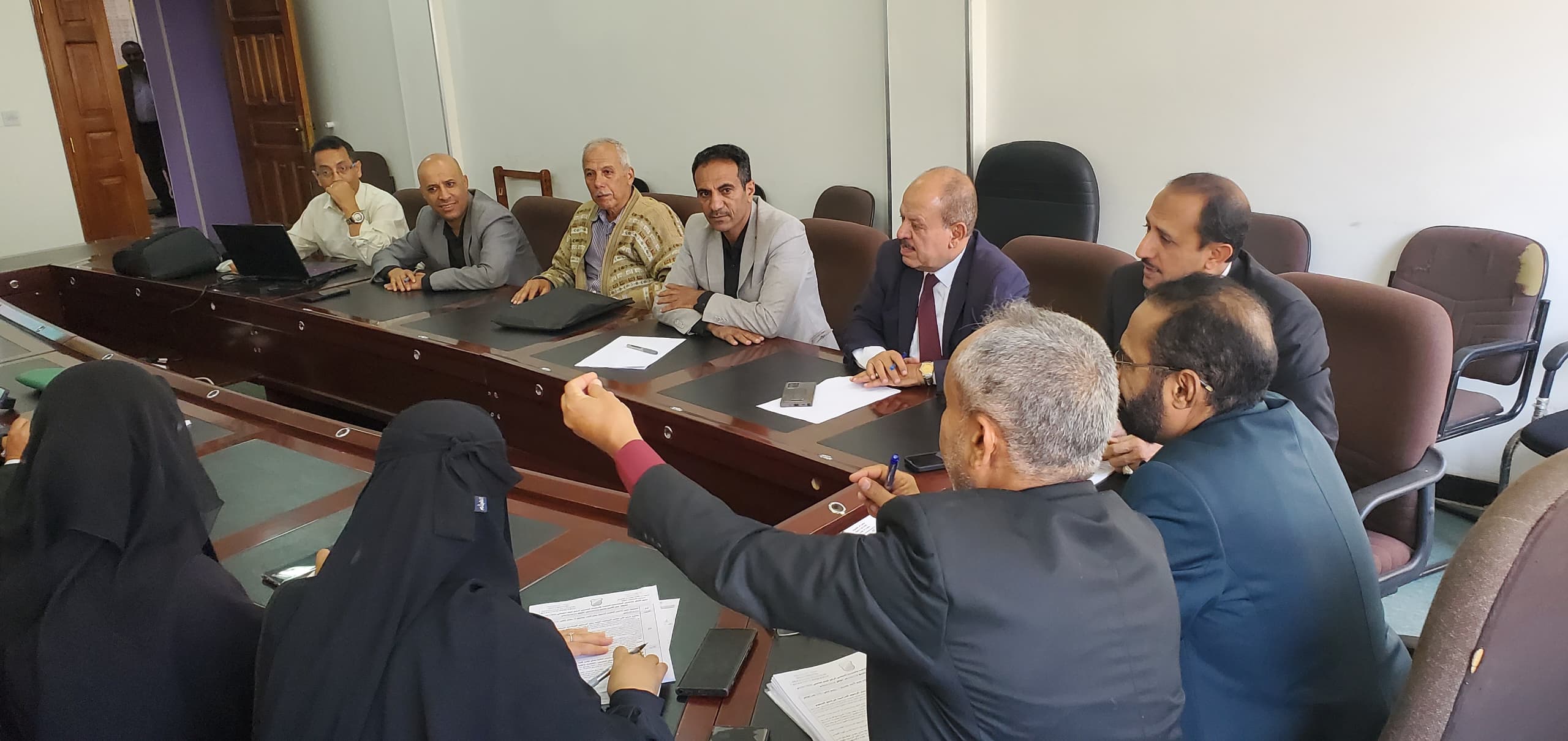 مجلس الدراسات العليا بجامعة صنعاء يقر 46 عنوانًا بحثيًا جديدًا ويعتمد نتائج 30 رسالة وأطرو