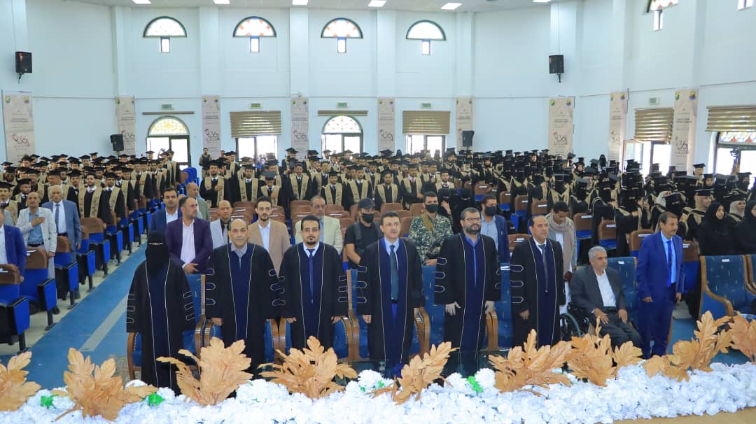 Sana'a University Faculty of Medicine Celebrates Graduation of 410 Male and Female Physicians of Batch 36