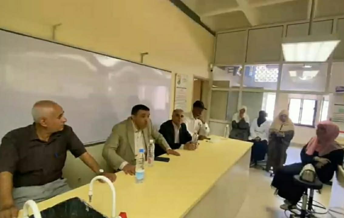 Rector's Assistant for Centers Affairs Inspects Central Laboratories at Sana’a University
