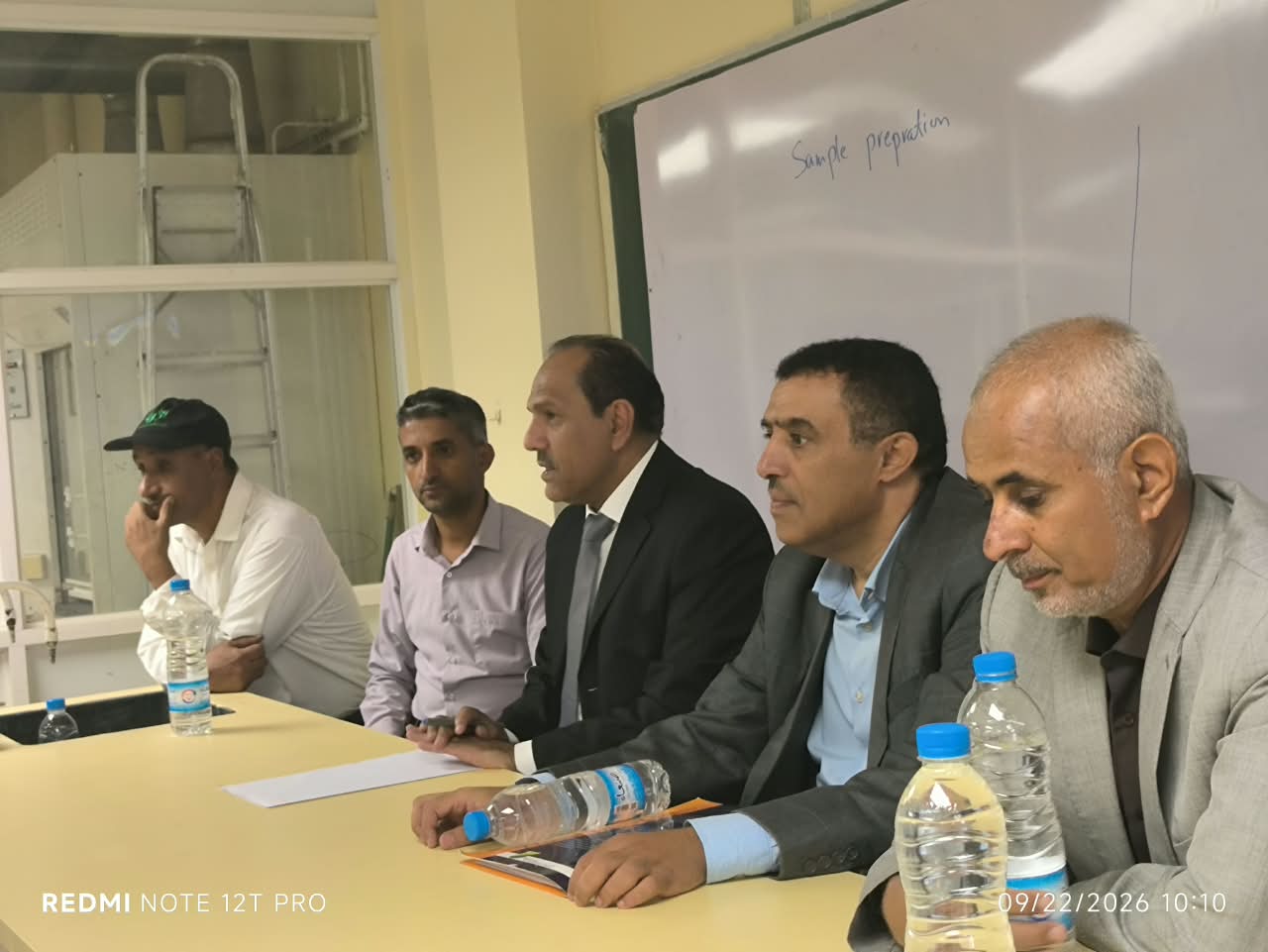Sana’a University Rector Inspects Central Laboratories Center and Stresses the Importance of Activating Its Research Equipment