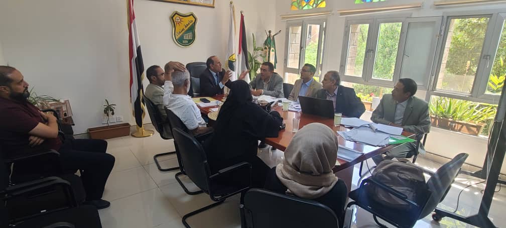 رئيس الجامعة يترأس اجتماعًا للجنة الإشرافية العليا لإعداد الخطة الاستراتيجية 2027–2031م