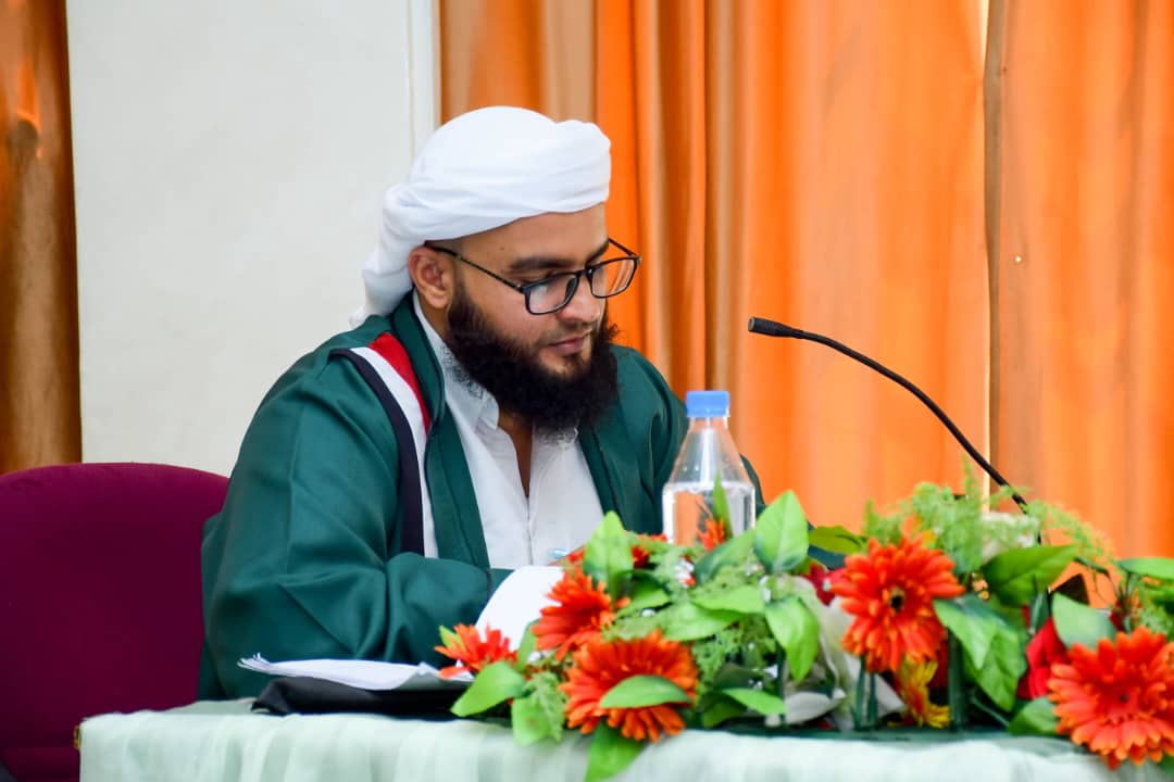 الباحث نظمي محمد عبدالله  الهاشمي ينال الدكتوراه من كلية الآداب والعلوم الإنسانية